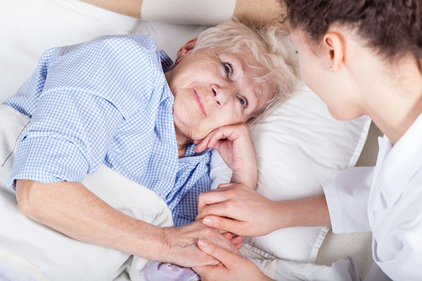 Tại Sao Nhật Bản Tuyển Nhiều Lao Động Việt Đi XKLD Điều Dưỡng?